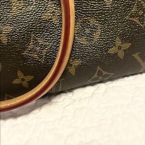 Elegant Louis Vuitton Monogram Brown Bag